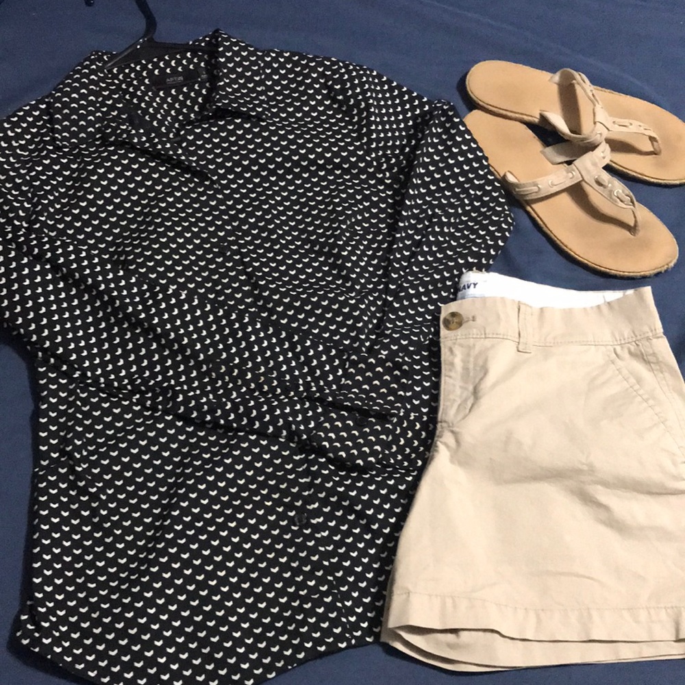 Apt 9 Essentials button up